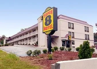 Super 8 Raleigh South