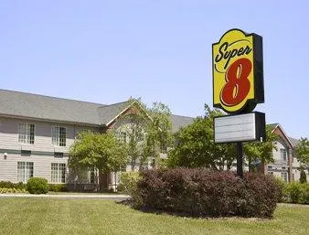 Super 8 Smithfield