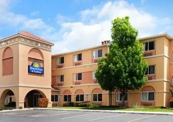 Days Inn and Suites Airport Albuquerque