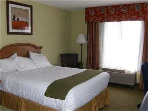 Holiday Inn Express Hotel & Suites Black River Falls