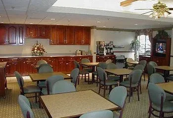 Country Inn & Suites Charleston North (Elkview)