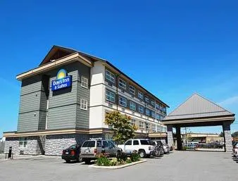 Days Inn & Suites- Langley