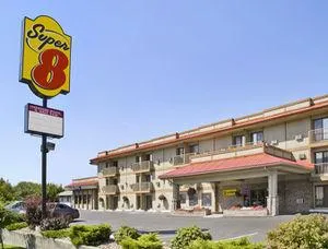 Super 8 Motel Vernon