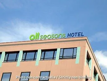 Hotel All Seasons Paris Alesia Rue Des Plantes