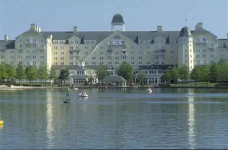 Disneys Newport Bay Club Hotel Marne-La-Vallee