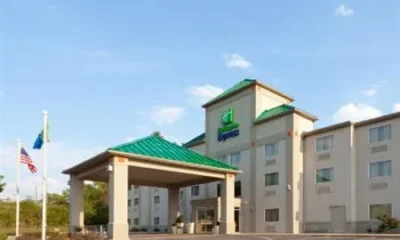 Holiday Inn Express North Huntingdon