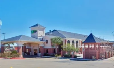 Holiday Inn Express Hotel and Suites Brenham