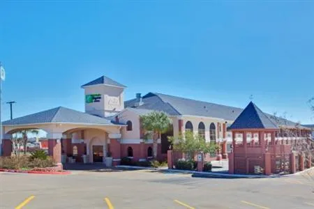 Holiday Inn Express Hotel and Suites Brenham