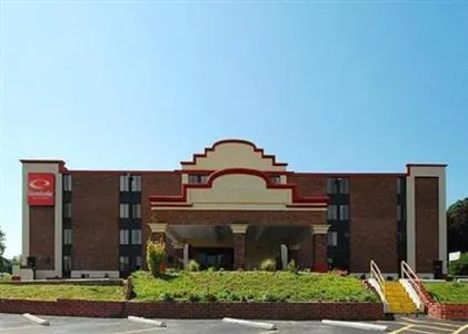 Econo Lodge Inn and Suites Hagerstown