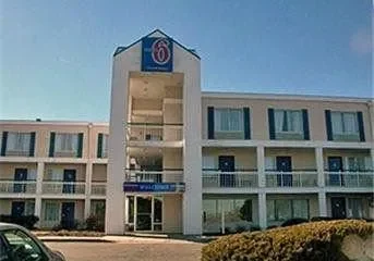 Motel 6 Rockford