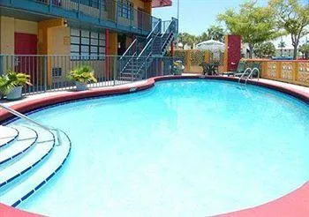 Econo Lodge Inn And Suites Fort Lauderdale