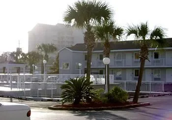 Destin Inn & Suites