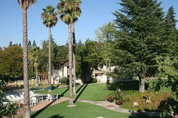 Los Gatos Lodge
