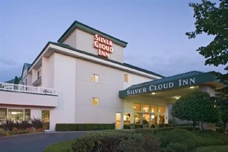 Silver Cloud Inn - University