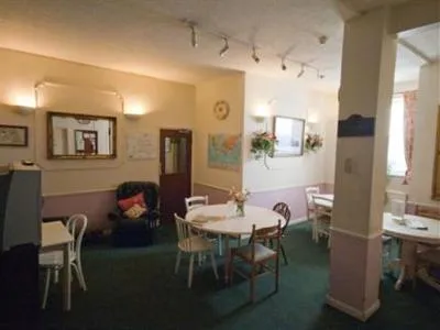 Oakwood Lodge Guest House London