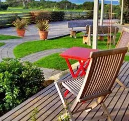 Beachfront Motel and Cottages