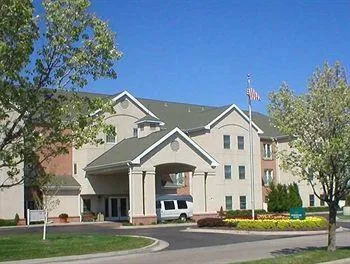 Homewood Suites by Hilton Kansas City Airport