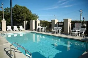 BEST WESTERN Commerce Inn