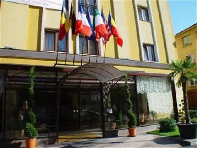 Opera Plaza Hotel