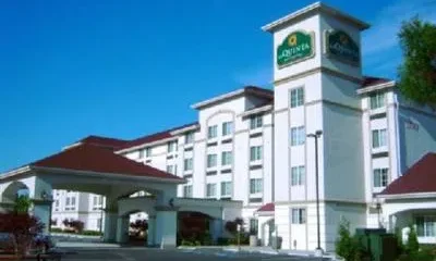 La Quinta Inn & Suites Lakewood