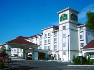 La Quinta Inn & Suites Lakewood