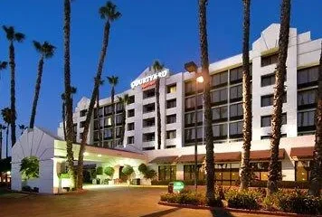 Courtyard by Marriott Riverside