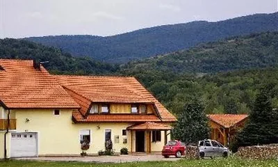 Guest House Tina Rakovica