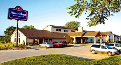 AmericInn Lodge & Suites Davenport