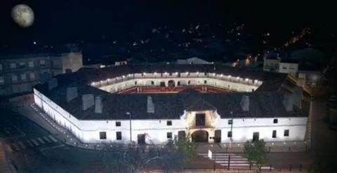 Hotel Plaza De Toros de Almaden