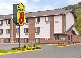 Super 8 Bath - Hammondsport