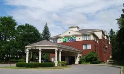Holiday Inn Express Hotel & Suites Burlington South
