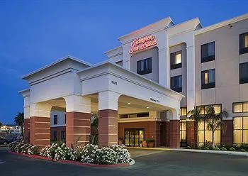 Hampton Inn & Suites Tulare