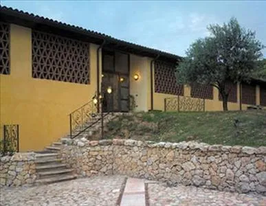 Monte Tondo Bed & Breakfast