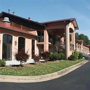 Ramada Limited - Helen