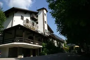 Hotel Ristorante Sassi Rossi