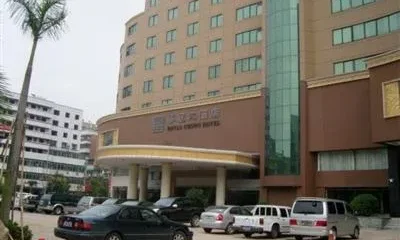 Royal Crown Grand Hotel