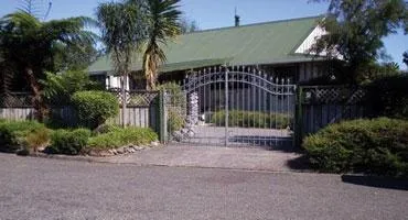 At The Tongariro Riverside B&B