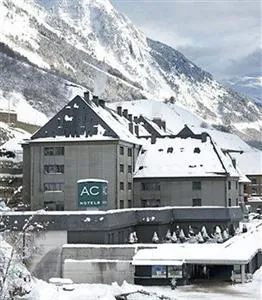 AC Baqueira Ski Resort Autograph Collection