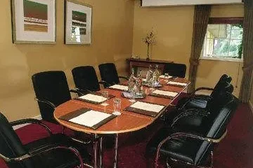 Menzies Prince Regent Hotel Chigwell London