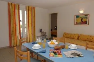 Residence Village Des Amareyeurs Le Chateau D Oleron