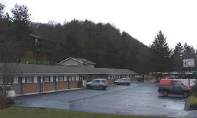 Highland Hills Motel and Cabins Boone