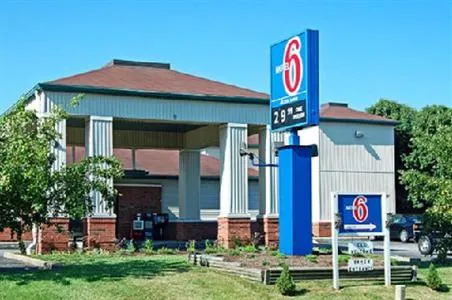 Motel 6 Lexington North - Georgetown