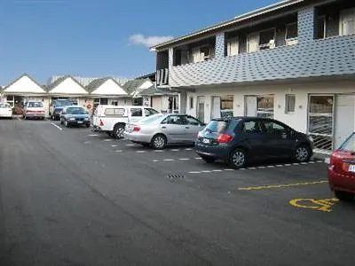 Big Five Motel