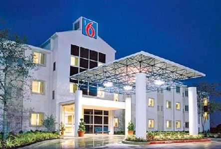 Motel 6 Louisville - Georgetown