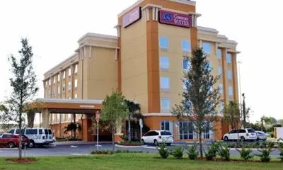 Comfort Suites Orlando Airport