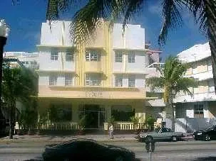 Leslie Hotel Miami Beach