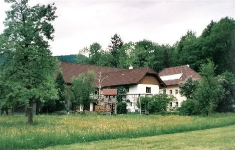 Bauernhof Holzinger Farmhouse Scharnstein