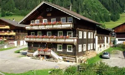 Bauernhof Zöttl Farmhouse Kals am Grossglockner