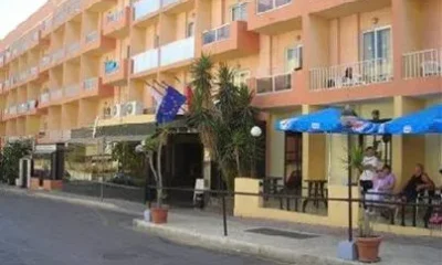 Qawra Inn Hotel