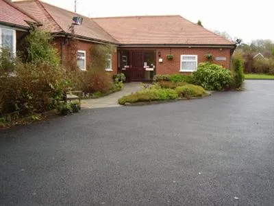 The Brown Leaves Country Hotel Blackburn